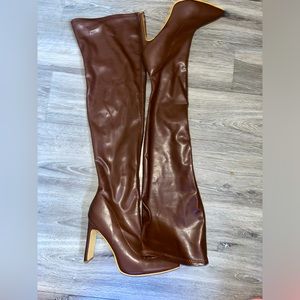 Size 9 stretch material